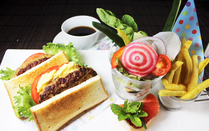 ハンバーグサンド＆ドリンクセット